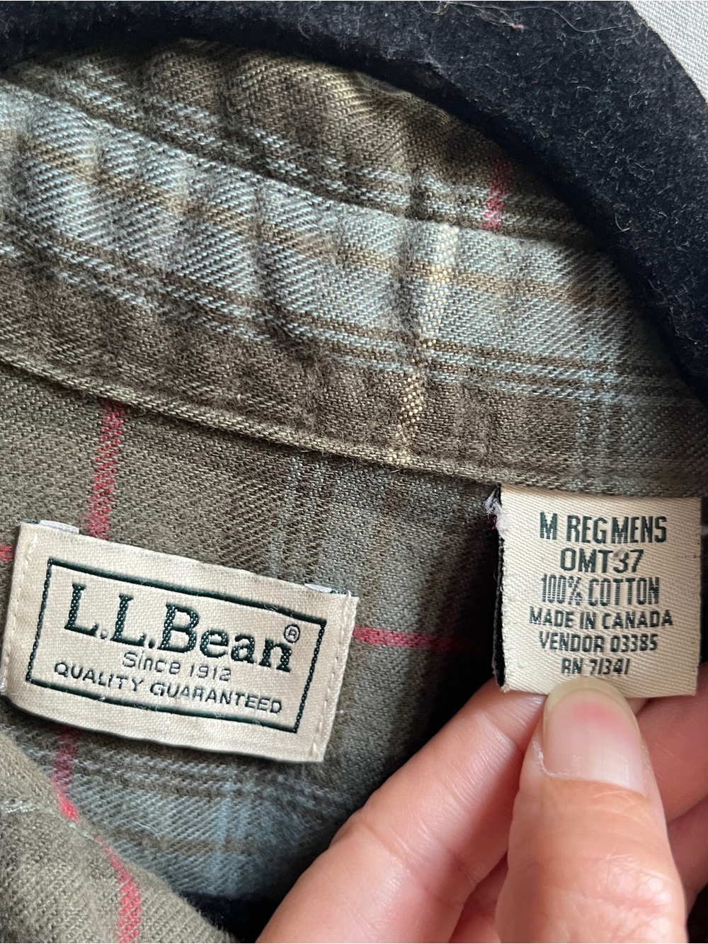 Vintage L.L. Bean Men's Green Plaid Button-Up Shirt Medium Made in Canada M - Picture 5 of 7